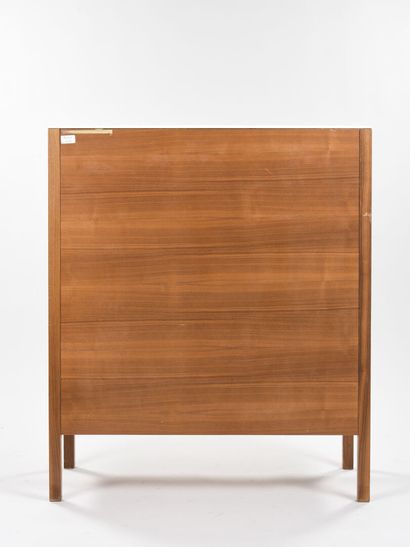 SOBORG MOBLER

Dressoir à deux portes vantaux...