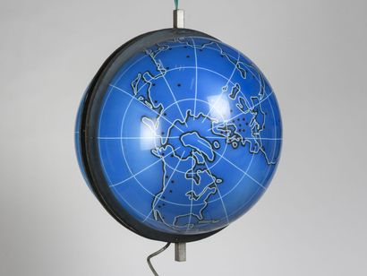 TRAVAIL 1990

Objet publicitaire

Globe terrestre...