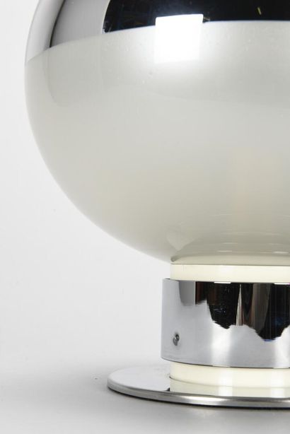 Ishii MOTOKO (née 1938)

Lampes de table...