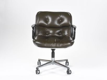 Charles POLLOCK (1930-2013)

Fauteuil de...