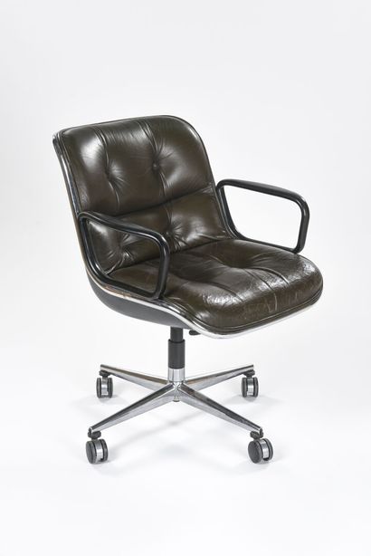 Charles POLLOCK (1930-2013)

Fauteuil de...