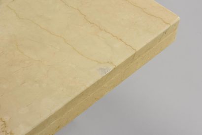 TRAVAIL ITALIEN 

Paire de tables gigognes...