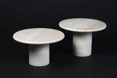 TRAVAIL ITALIEN

Suite de deux tables gigognes...