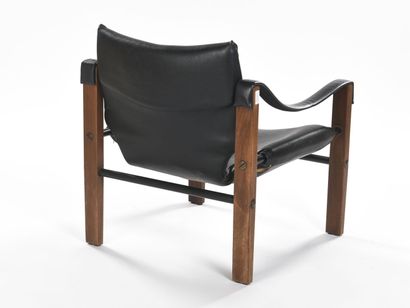Maurice BURKE (1921-2013)

Fauteuil et son...