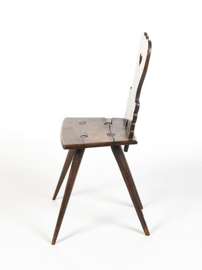 TRAVAIL SAVOYARD 

Suite de deux chaises...