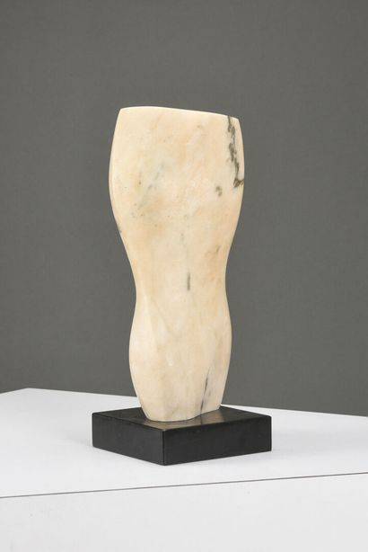 TRAVAIL ANONYME

Sculpture de taille en marbre...