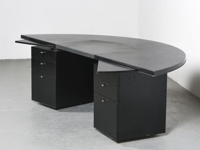 Andrée PUTMAN (1925-2013)

Important bureau...
