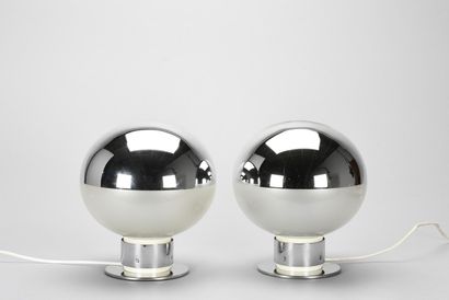 Ishii MOTOKO (née 1938)

Lampes de table...