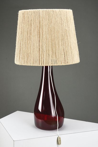 TRAVAIL ITALIEN

Très grande lampe de table...