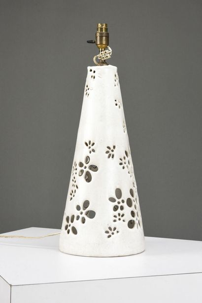 U MEYER

Pied de lampe de table de forme...