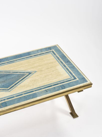 JEAN CHARLES PARIS

Table basse à piétement...