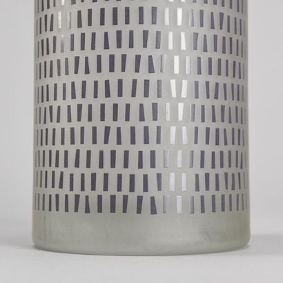 Defne KOZ (XX-XXI ème)

Boîte de forme cylindrique...
