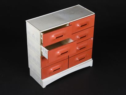 Marc HELD (Né en 1936)

Commode à huit tiroirs...