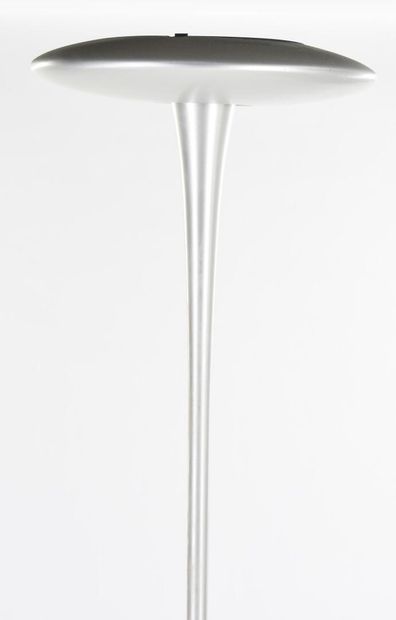Marc NEWSON (né en 1963)

Lampadaire modèle...