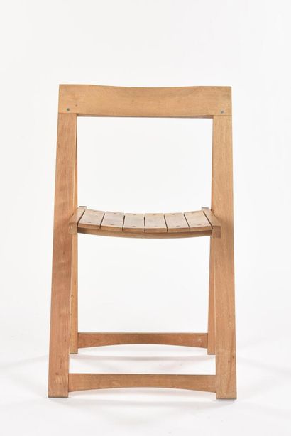 Aldo JACOBER ( XXème)

Suite de quatre chaises...
