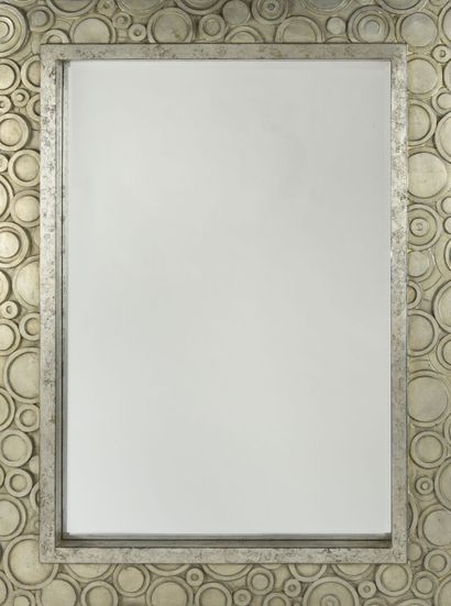 TRAVAIL 1980

Miroir de forme rectangulaire...