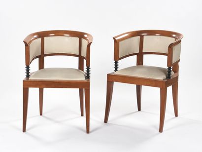 Léon KRIER (Né en 1946) 

Paire de fauteuils...