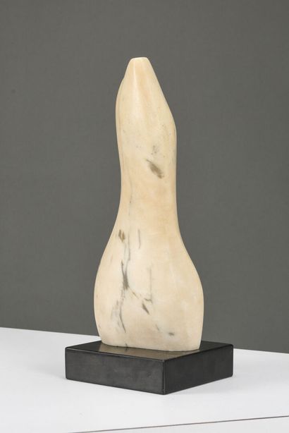 TRAVAIL ANONYME

Sculpture de taille en marbre...