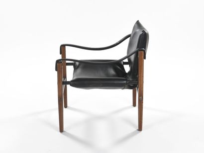 Maurice BURKE (1921-2013)

Fauteuil et son...