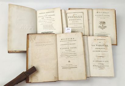 Un ensemble de 5 volumes in-8 reliés cuir...