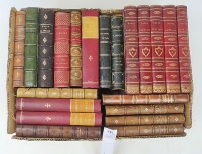 21 volumes reliés XIXe ou début du XXe siècle...