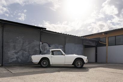 1962 - Triumph TR4 



Titre de circulation...