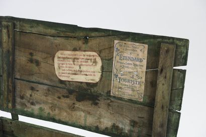 ETENDARD 

Grande malle en bois pour bidons...