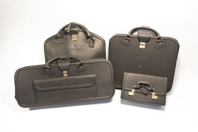 SCHEDONI

Set de 4 bagages pour Ferrari Testarossa...