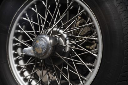 1962 - Triumph TR4 



Titre de circulation...