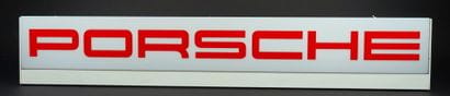PORSCHE 

Enseigne lumineuse de la marque...