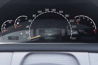 2003 - Mercedes-Benz CL 600 V12 Biturbo



Titre...