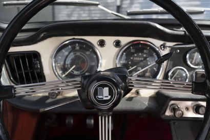 1962 - Triumph TR4 



Titre de circulation...