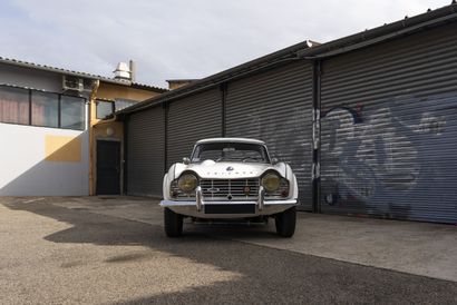 1962 - Triumph TR4 



Titre de circulation...