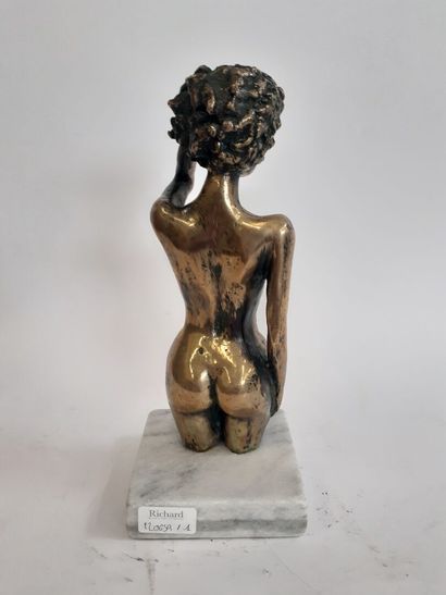 Ecole Française XXème nu féminin en bronze
socle...