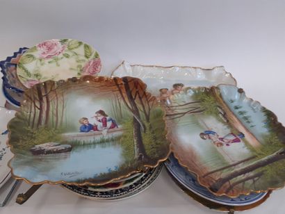 Lot d'assiettes et plats en faience 