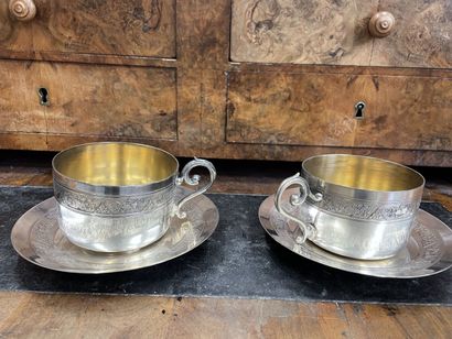 Gallia deux tasses en thé en métal argenté...
