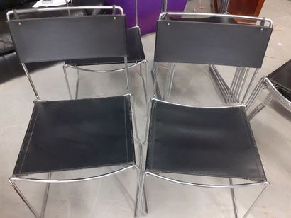 Lot de dix chaises strcture tubulaire avec...