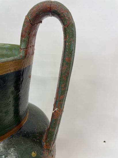 FAVROT, 
L'aurore
vase en terre cuite en...