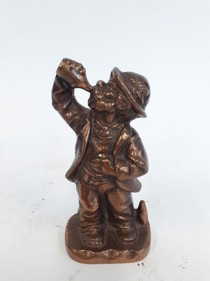 Sujet en bronze le buveur
H : 12 cm 