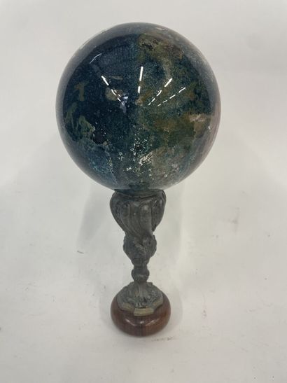 Porte perruque en verre églomisé
19ème siècle...