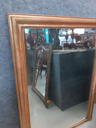 Miroir carré
132..5 x 98.5 cm 