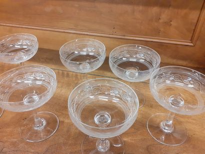 Lot de sept coupes en cristal, joint une...