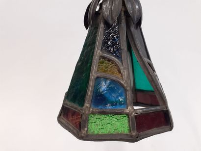 Lampe de bureau vers 1900
H : 39 cm 
Un verre...