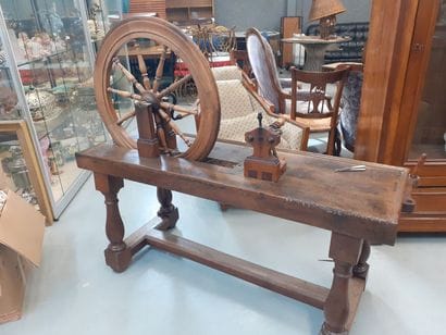 Rouet
130 x 144x 46 cm