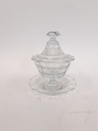 Confiturer en verre taillé et plateau joint...