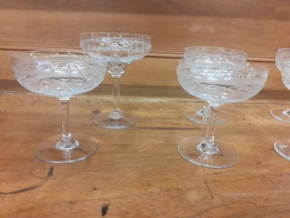 Lot de sept coupes en cristal, joint une...
