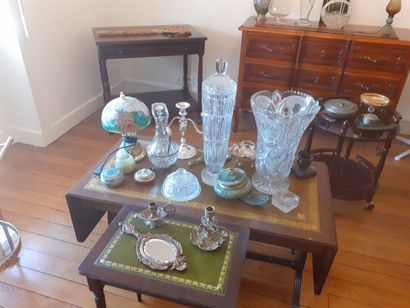 Vente en un seul lot du contenu d'une maison...