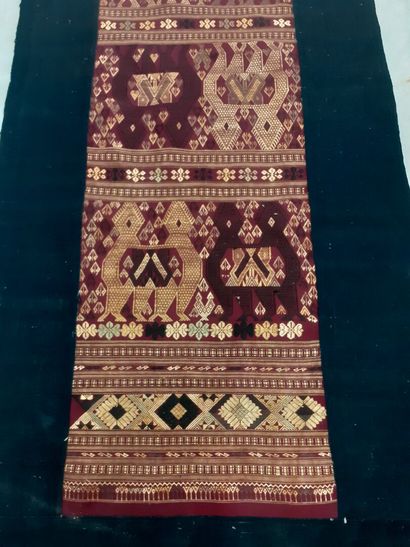 Broderie Thaï
162 x 75 cm 