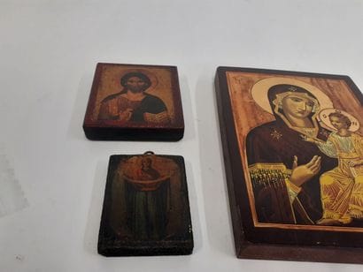 lot de trois icones (deux grandes et une...