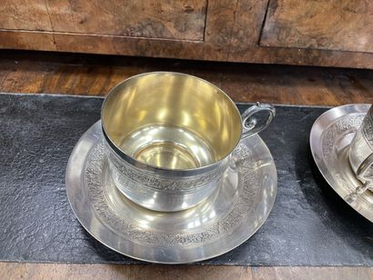 Gallia deux tasses en thé en métal argenté...